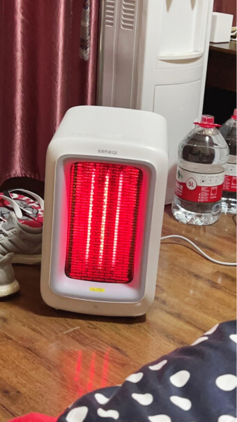 科西速热取暖器家用电暖器节能这个亮光刺眼不，小宝宝能看吗？