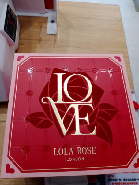 LOLA ROSE款小绿表LOLAROSE罗拉生日礼物礼盒女友手表限定评测值得买吗？评测结果不看后悔！