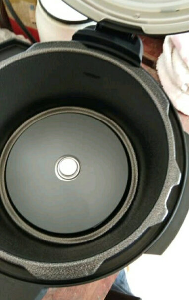 美的电压力锅家用高压锅为什么煮饭时排气阀会被顶掉被定调。