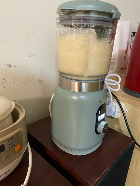 小熊破壁机家用豆浆机请问你们打米糊玉米汁时有糊底现象吗？