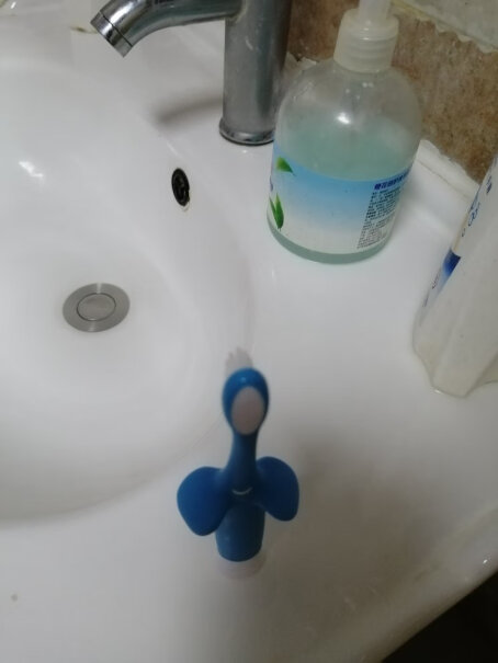 布朗博士DrBrown's儿童牙刷口腔清洁训练牙刷请问第一次用是要开水烫一下吗？
