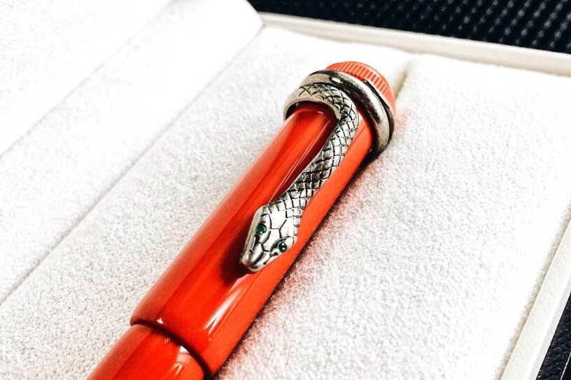 配件MONTBLANC万宝龙传承系列黑色蛇笔墨水笔F114721哪款性价比更好,全方位评测分享！