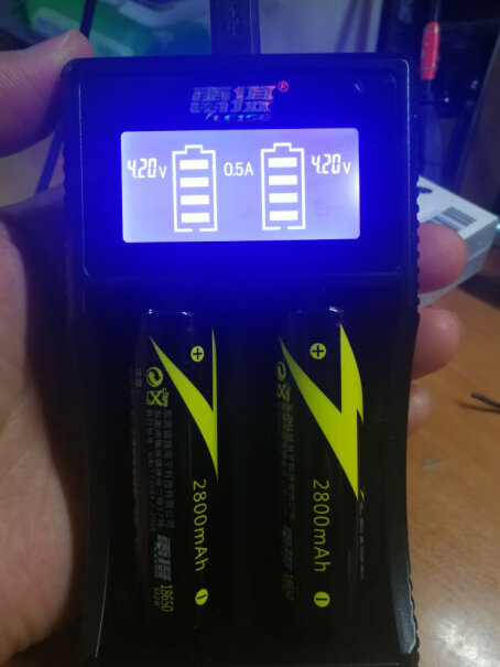 电池-充电器雷摄 18650锂电池 2800mAh入手使用1个月感受揭露,评价质量实话实说？