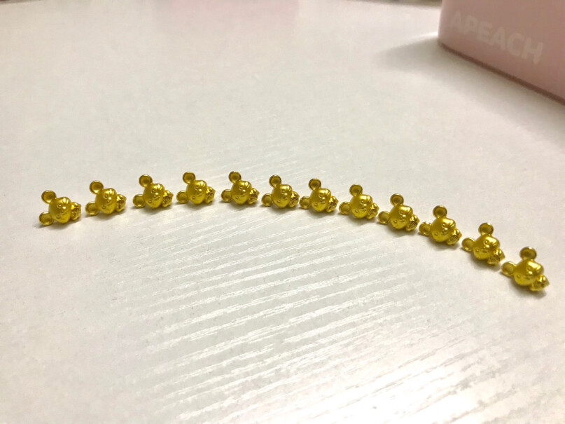 六桂福珠宝黄金转运珠福运鼠3D硬金足金本命年转运珠手绳这个小鼠的高度是多少？是介绍的11毫米吗？