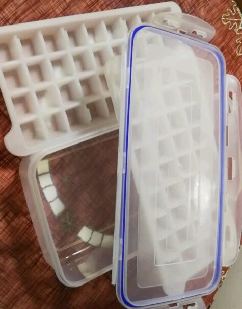 冰箱配件多奈屋冰块盒子自制冰块制冰盒模型带盖密封不窜味冰块模具哪款性价比更好,坑不坑人看完这个评测就知道了！