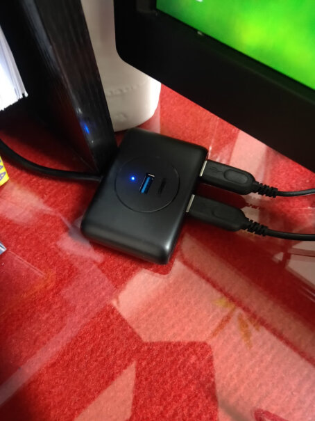 绿联USB3.0分线器4口HUB+2米线这个能用手机充电器来通电吗？打算买这个来接usb接口的台灯 小灯饰什么的？