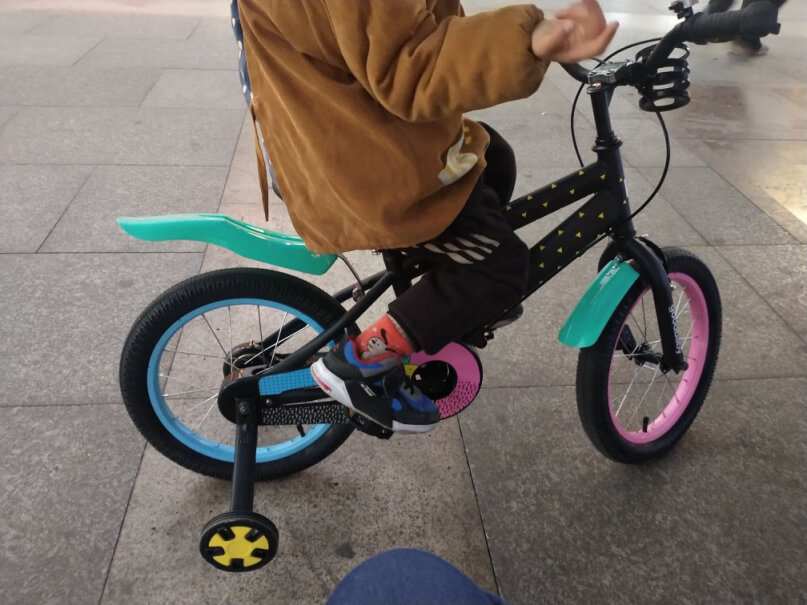 好孩子儿童自行车男童女童单车2-3-4-6岁童车1214寸能放进轿车后备箱吗。新速腾。