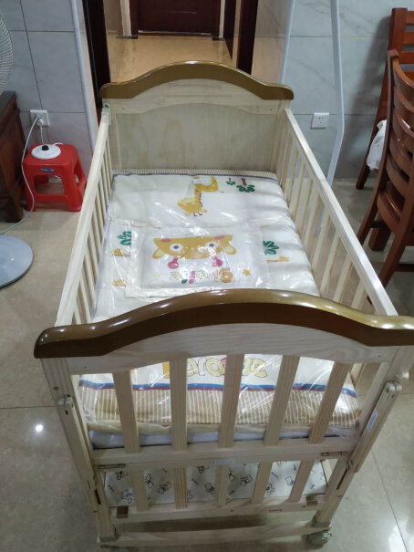 婴儿床呵宝婴儿床实木环保无漆新生儿bb宝宝幼儿摇篮床为什么买家这样评价！哪个值得买！