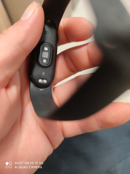 小米手环5 NFC 石墨黑有没有设闹铃的功能？