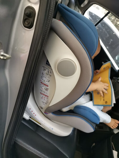 乐的宝宝汽车儿童安全座椅isofix接口你们90℃旋转的时候可以卡住么？