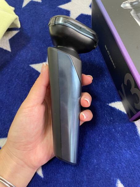 蓓慈beicix3电动剃须刀全身水洗智能液晶显示刮胡刀充电式三刀头浮动