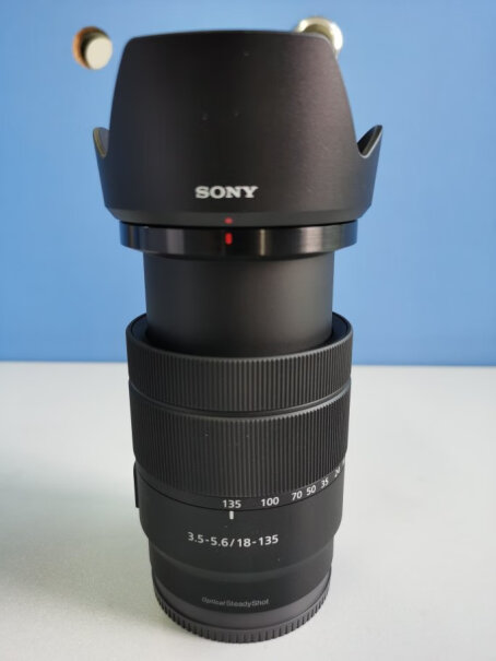 索尼APS-C微单E口变焦镜头E55-210mmnex-5r能用吗？