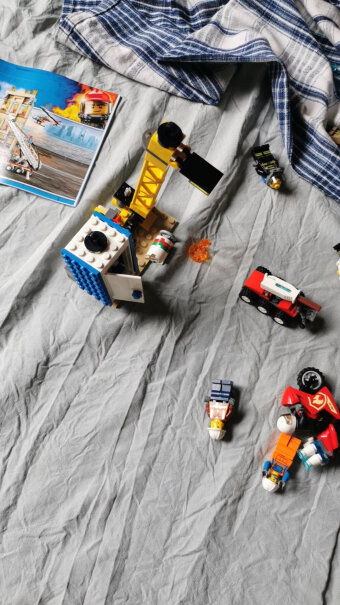 乐高LEGO积木城市系列CITY刚刚三岁的孩子能玩儿吗？