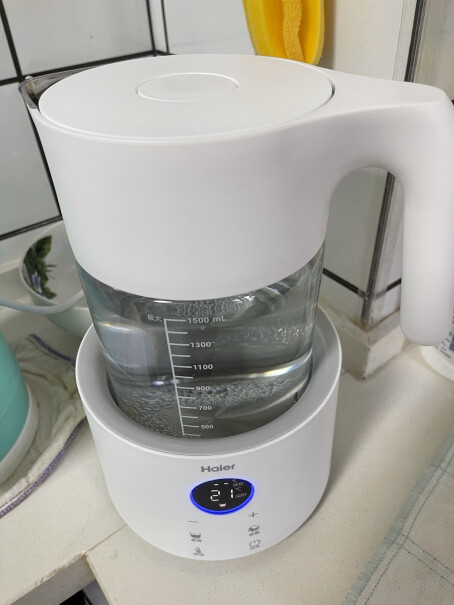 海尔Haier奶瓶消毒烘干器HEPA过滤棉HYG-P01第一次用有没有塑料味？第一次使用怎么清洗？要不要空消毒几次再用？