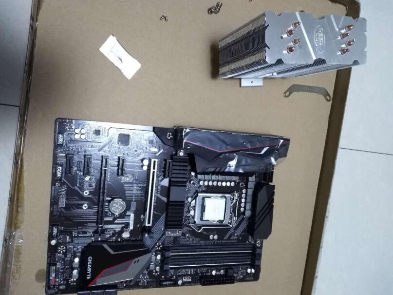 技嘉Z390GAMINGi5 9600k能不能用会不会降低性能？