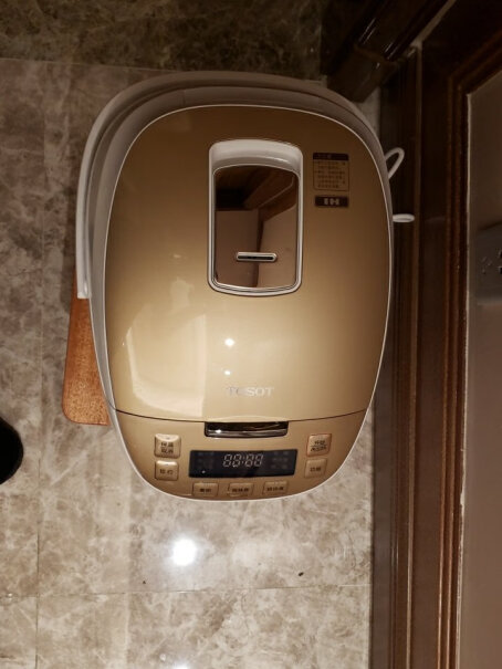 大松格力电饭煲电饭锅4LIH电磁加热锅盖内侧不能拆卸，请问大家是怎么清洁的？