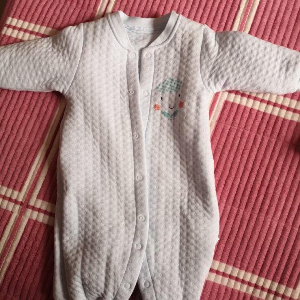 舒贝怡婴儿衣服夹棉新生儿连体衣春秋季宝宝哈衣爬服睡衣一个月龄的小宝宝穿会不会很大？