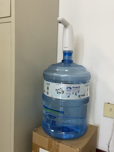 飞利浦桶装水抽水器电动抽水机大桶矿泉水自动上水器可以湿水清洗吗？