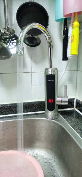 苏泊尔电热水龙头下进水热水厨房洗碗洗菜够吗？