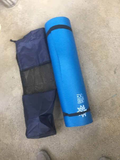 奥义瑜伽垫加厚15mm舒适防硌健身垫有没有味道呢？