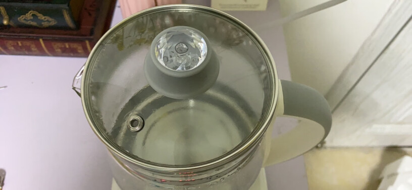 茶壶1.5L电水壶煮茶煎药九阳药膳茶具加热盘和玻璃衔接处的缝容不容易塞东西不好清洗呀？