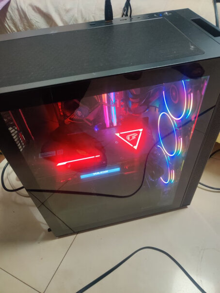 七彩虹iGame RTX 2060 Ultra这个和猛禽60s哪个好？