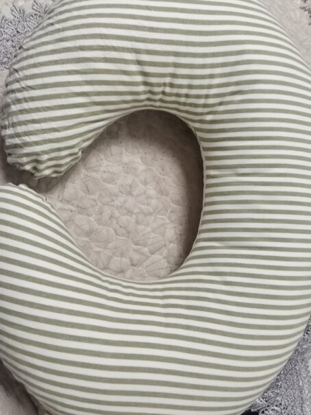 待产护理良良liangliang孕妇护腰哺乳枕竹碳U形款怎么样入手更具性价比！要注意哪些质量细节！