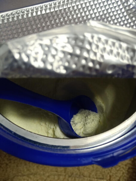 诺优能活力蓝罐幼儿配方奶粉800g荷兰产的挂壁严重，这国产的会挂壁吗。