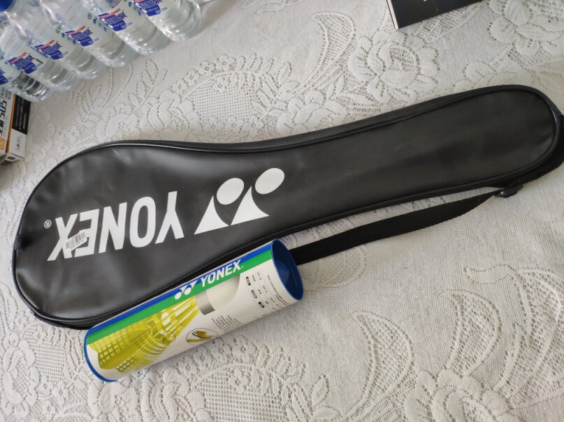尤尼克斯YONEX尼龙羽毛球耐打训练习YY塑料胶球M-600有M2000的球吗？