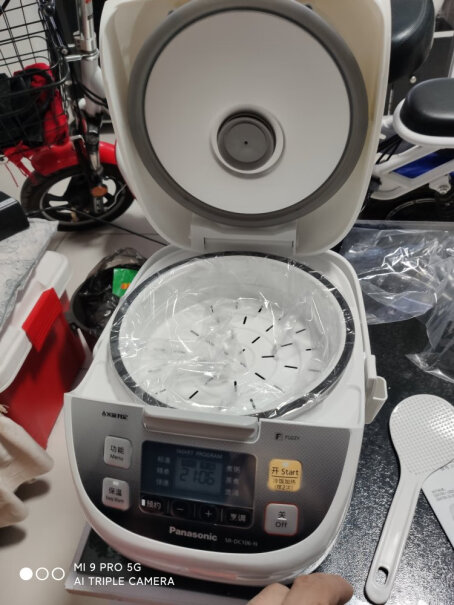 松下4.2L电饭煲电饭锅电饭煲自带时钟显示吗？