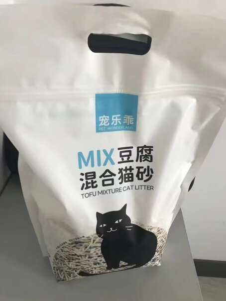 宠乐乖猫砂豆腐除臭吸水植物混合猫砂2.5kg值得买吗？使用感受大揭秘！