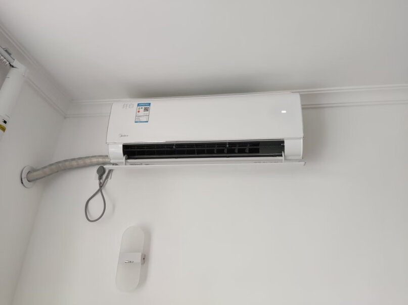 美的(Midea) 新一级 纤白 大1.5匹 智能家电 变频冷暖 壁挂式空调挂机 舒适无风感 以旧换制热效果怎么样？