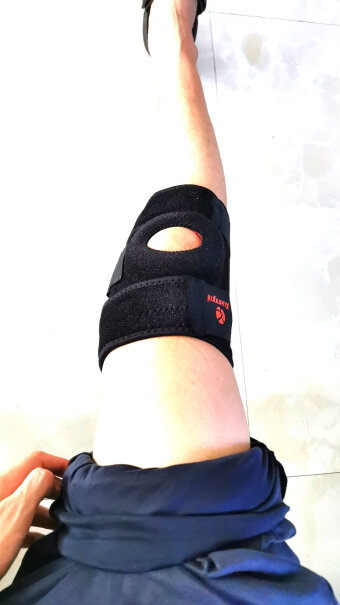 狂迷运动护膝户外跑步登山篮球护膝透气舒适男女打羽毛球带这个可以么？