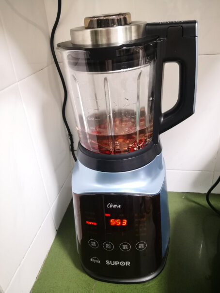 苏泊尔SUPOR低音破壁机做果汁的时候可以放冰块下去吗？