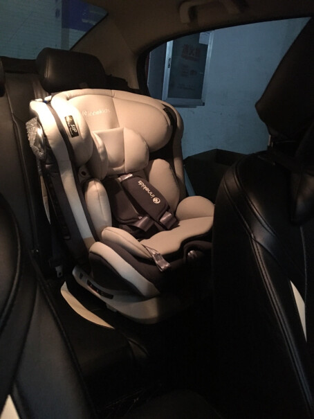 innokids汽车儿童安全座椅0-4-12岁安全带短嘛？