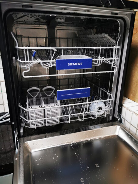 西门子独立式家用智能洗碗机请问大家，内嵌使用需要预留的尺寸是多少，高度，宽带，深度，谢谢！