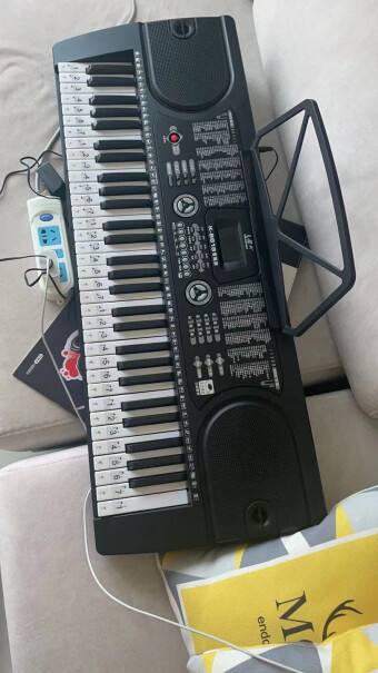 美科MK-97561键钢琴键多功能智能电子琴儿童初学乐器这个琴不能放电池吗？