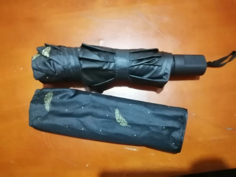 女士雨伞小清新折叠遮阳伞加厚黑胶防晒伞质量好吗，伞大不大？