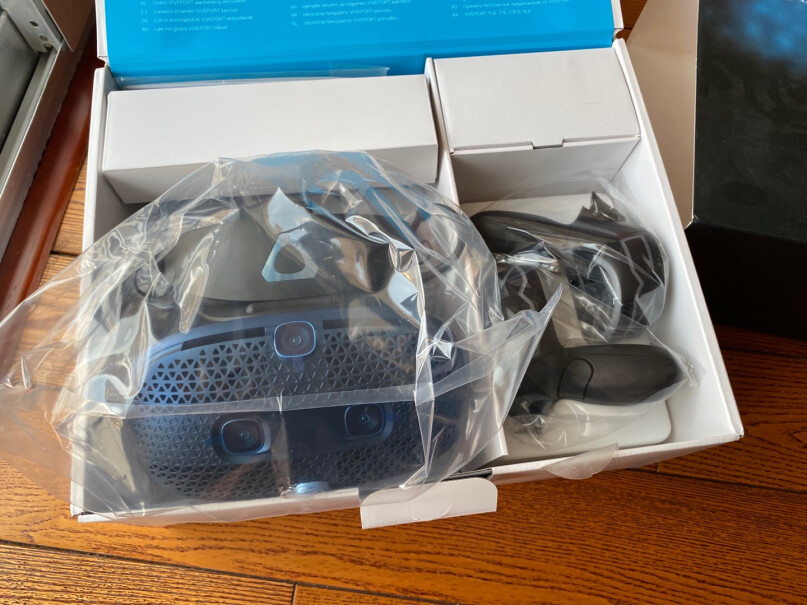 VR眼镜HTC VIVE Cosmos 2Q2R100 VR眼镜买前一定要先知道这些情况！评测值得买吗？