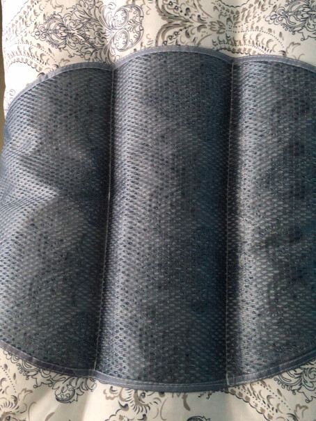 九洲鹿枕头枕芯这个枕头有没有枕头套。。尺寸是多少？