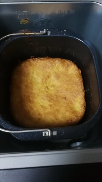 美的面包机全自动厨师机面包机做的面包松软吗？