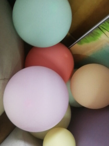富居FOOJO马卡龙气球100只生日装饰可以用针戳爆吗？