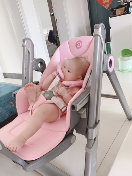 elittile宝宝餐椅z这款餐椅实用不，小不小，有没有超过40斤的宝宝在使用。