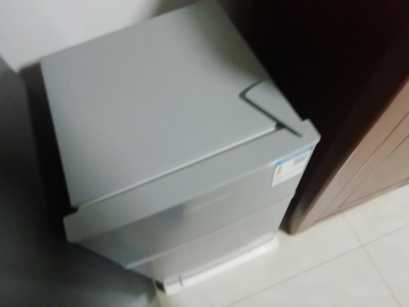 韩国现代迷你冰箱小冰箱小型电冰箱双门家用宿舍冷冻冷藏节能三囗够用吗？
