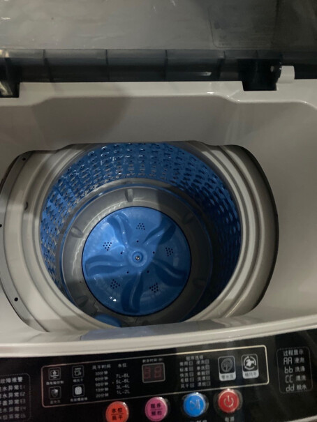 志高全自动洗衣机波轮宿舍迷你小型你们买的，脱水效果怎么样，为什么我感觉脱水和没脱水一样？？