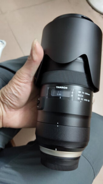 腾龙A032 24-70mm F/2.8变焦镜头大家好，请问一下2代和一代一样是外变焦吗？