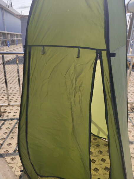 捷昇便携式户外更衣帐篷这帐篷防雨吗？