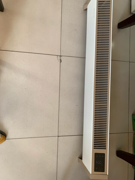 先锋Singfun踢脚线取暖器电暖器智能控温电暖气加热的时候手放在出风口热气是一阵一阵的，不是一直有。是正常的吗？都是这样吗？