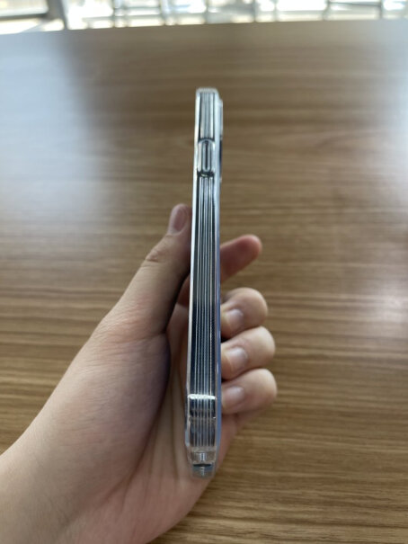 图拉斯苹果12promax手机壳iphone12这个防摔条设计 真的有用吗？