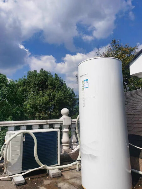 空气能热水器格力空气能热水器家用300智能WiFi互联网友诚实不欺人！冰箱评测质量怎么样！